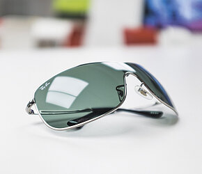 Spam zur Sommerzeit: Dubiose Ray-Ban Sonnenbrillen-Angebote Sonnenbrillen-Spam: 85% Rabatt? Das ist doch 100% Fake!