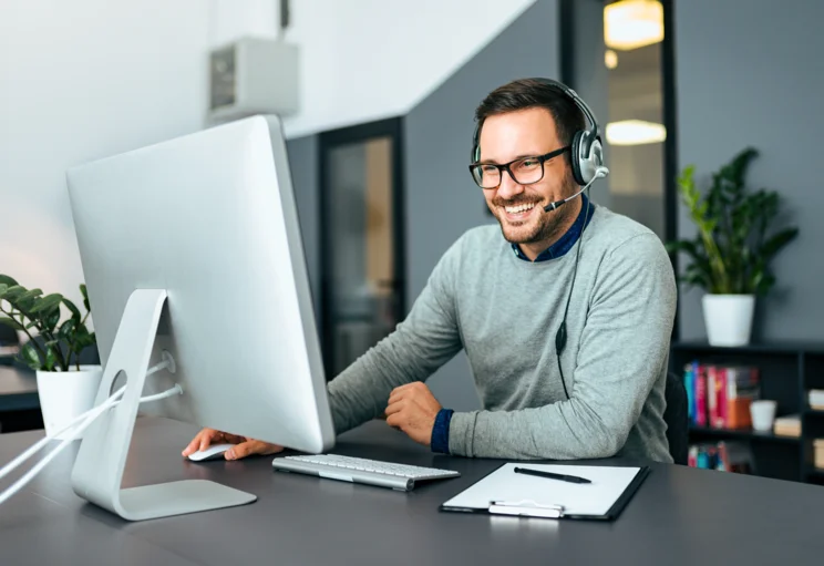 Freundlicher Support Mitarbeiter